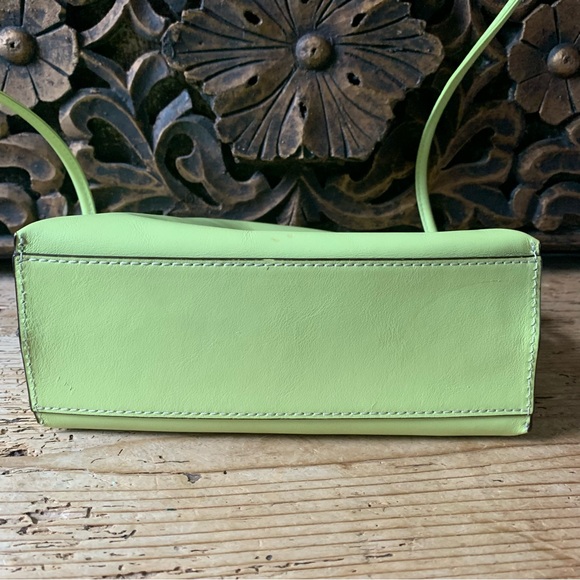 New OAD New York Thea Chartreuse Leather Crossbody Bag Neon Highlighter Green - Picture 16 of 16